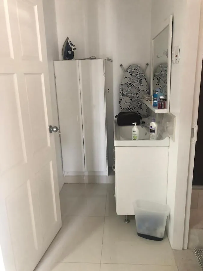 ‘MT. MORIAH’ cozy 2beds 1bath apartment San Fernando
