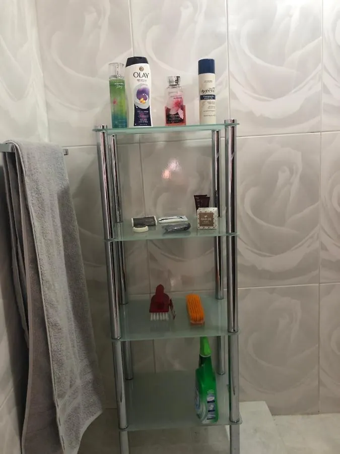 ‘MT. MORIAH’ cozy 2beds 1bath apartment San Fernando 0*,