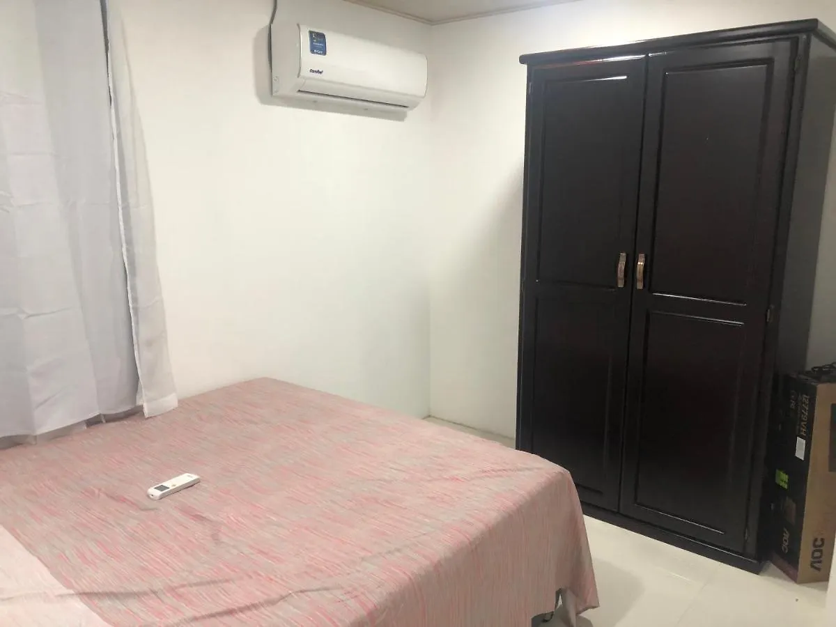 ‘MT. MORIAH’ cozy 2beds 1bath apartment San Fernando