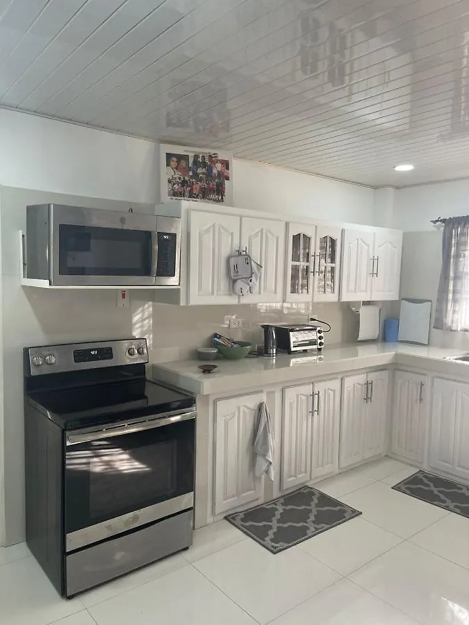 Jeanoel Chateau Cozy 2Beds 1Bath Apartment Сан-Фернандо 0*,  Тринидад и Тобаго